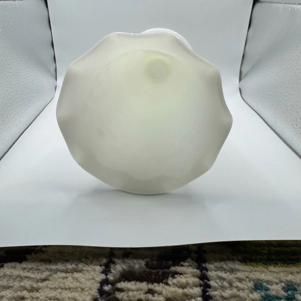 Vintage Anchor Hocking‎ Hocking Hobnail Milk Glass Trumpet Vase